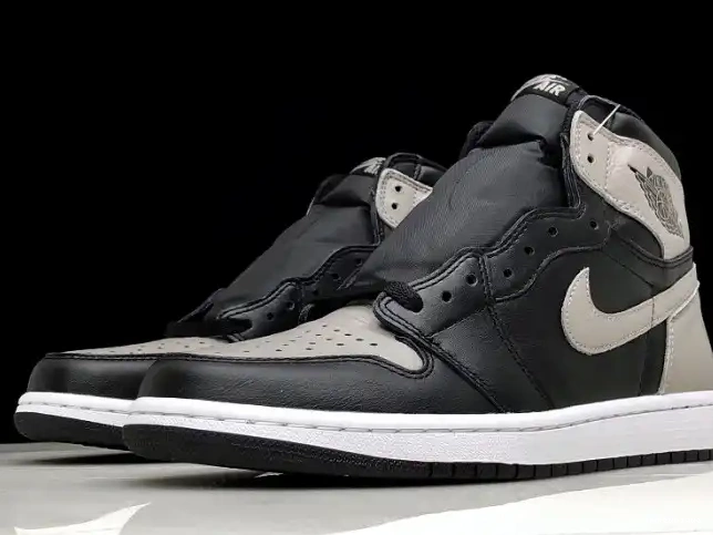 HYPE Grey High OG 555088-013 1 Jordan Black Shadow Air Retro 0525